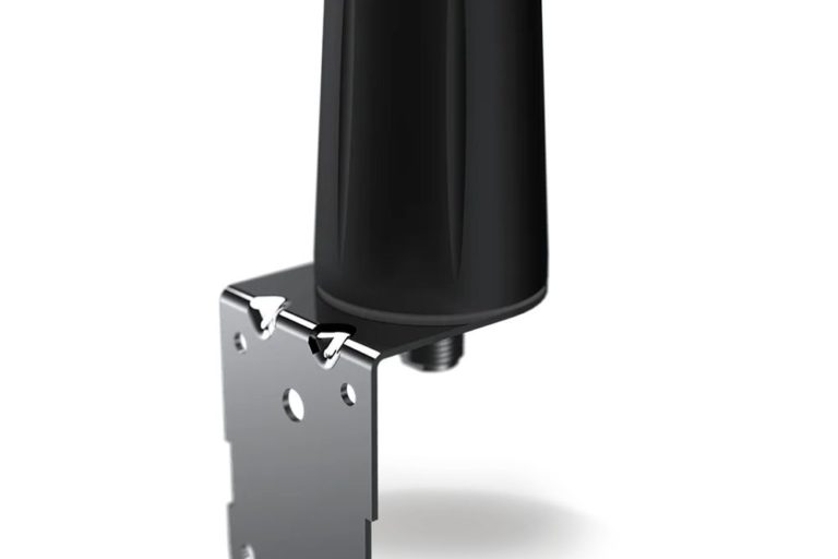 LPBU-460-NJ kompakte 450 MHz UHF Antenne von Panorama Antennas mit Montagehalterung